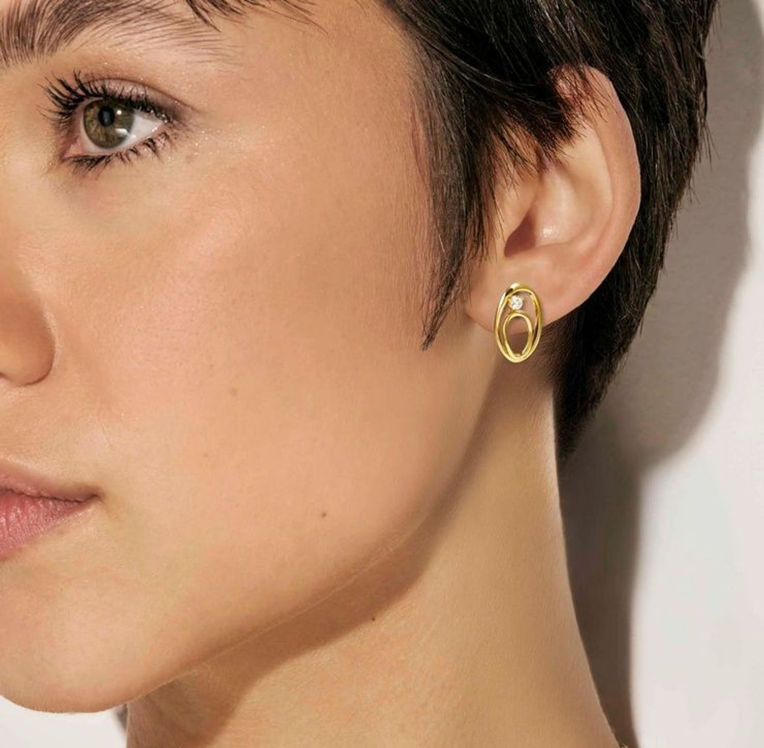 Kolczyki Nomination owalne My Rebel Art  zdobione białymi cyrkoniami 24s2811 055 (5).jpg